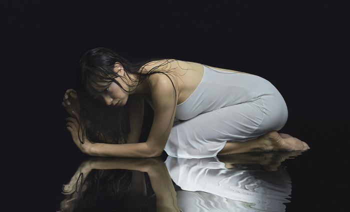 Lucinda Chua Antidotes _Release day press shot_700x.jpg