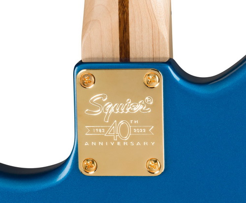 squier 40th anniversary gold edition jazzmaster 500x