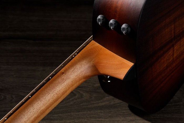 Taylor GS Mini e Koa Plus Pickup 700x