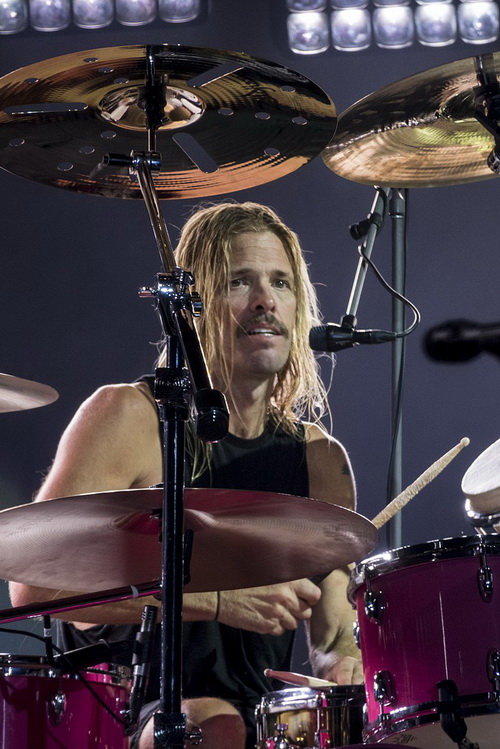 Taylor Hawkins 500x