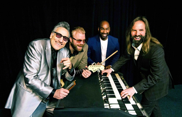 Rick Estrin The Nightcats 750x