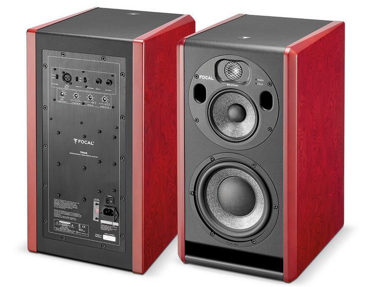 TRIO6 Couple press 750x