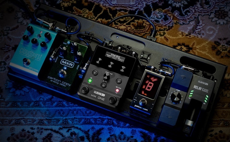 HX One small pedalboard horizontal 763 Full 750x