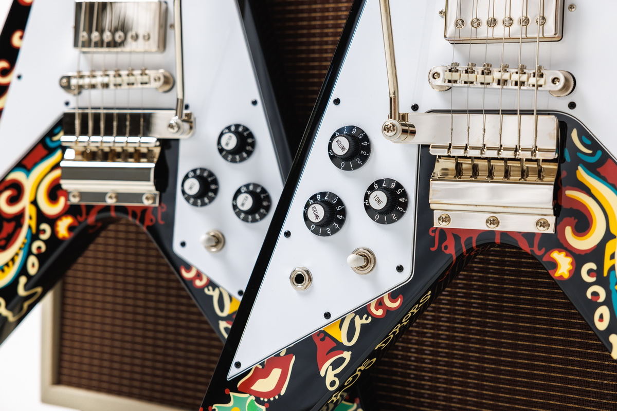 Jimi HendrixTM Love Drops Flying V close 1200x
