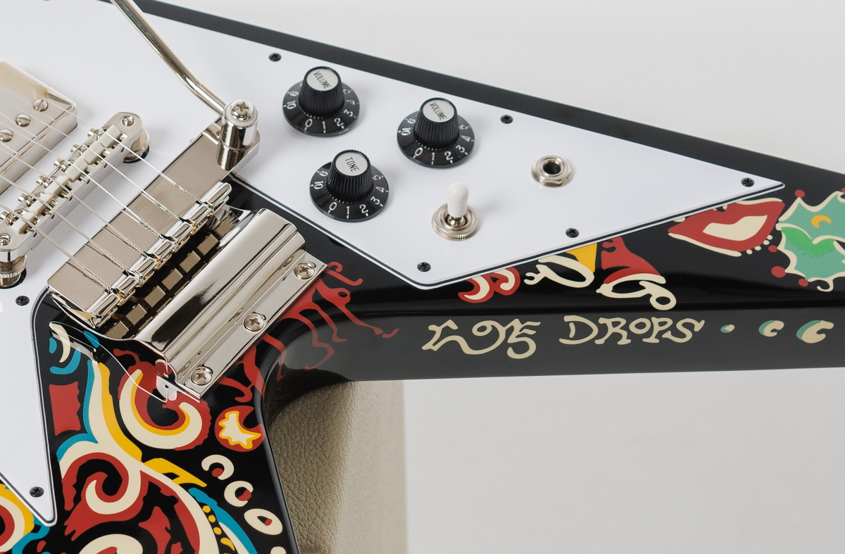 Jimi HendrixTM Love Drops Flying V inside 1200x