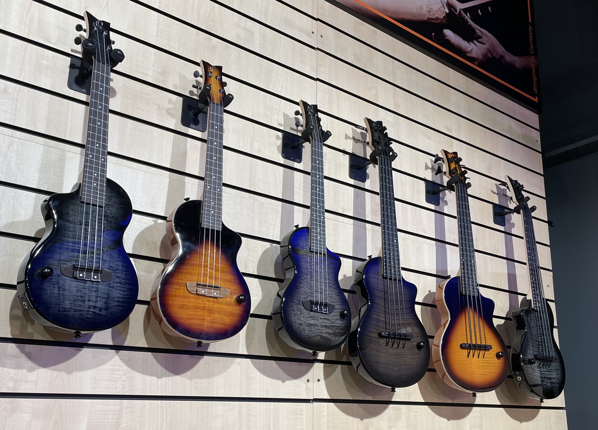 Ortega UkeBasses Neo series 01 1200x