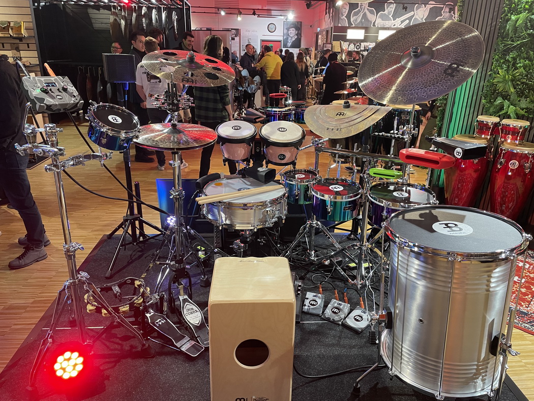 Meinl Percussion szett hatulrol Ultimate series Stomp boxok 1050x