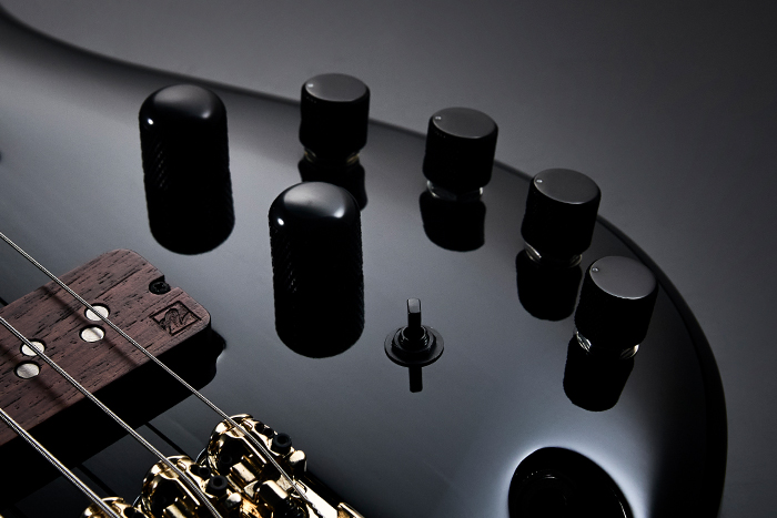 feat SR3505 eq