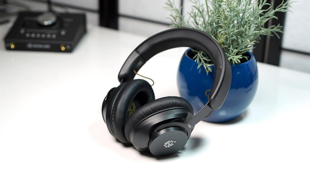 adam audio h200 test 1000x