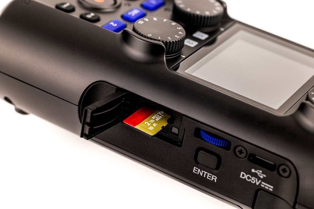 H5studio 15 press 1100x card