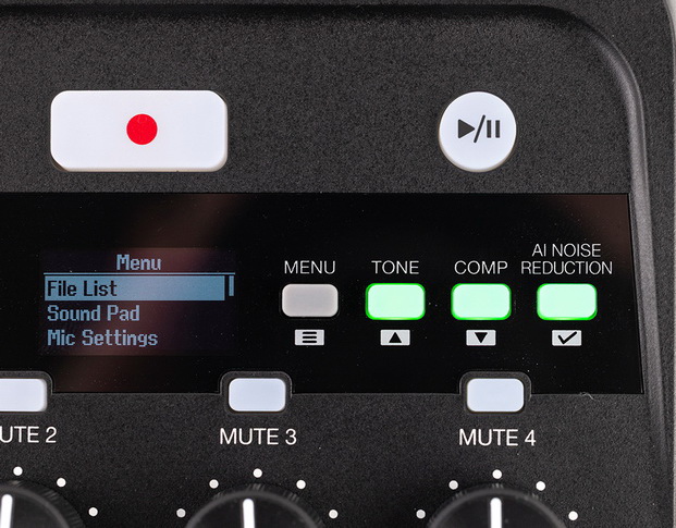 P4NextWhite 16 press sound 620x