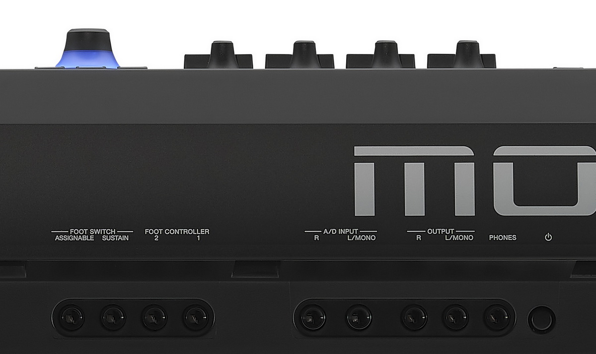 MODX M8 b 0001 audio out 1200x
