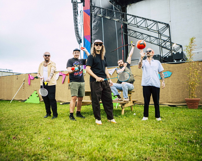 IDLES resize