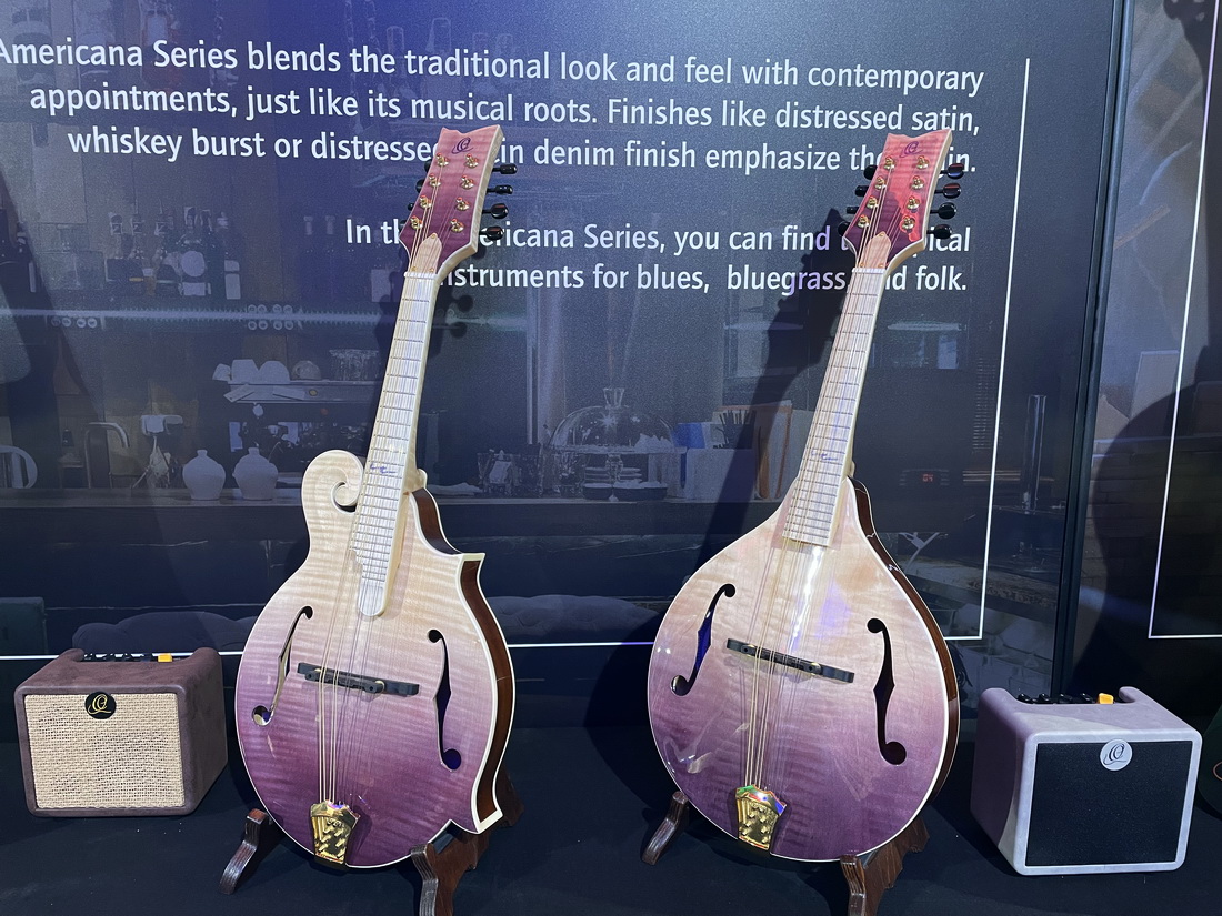 Ortega Mandolin 02 1100x