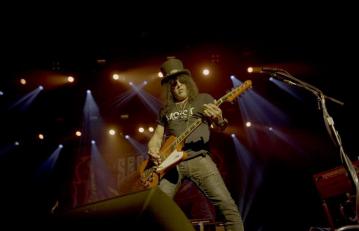 Már két videó is megjelent SLASH Live at the S.E.R.P.E.N.T. Festival albumáról